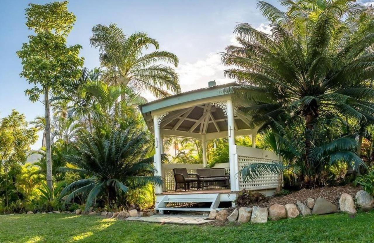 Amaroo On Mandalay, Magnetic Island Hotel Nelly Bay Exterior photo